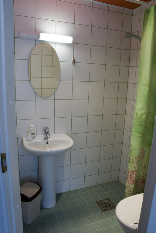 Hotell Sonajala Kärdla Rum bild